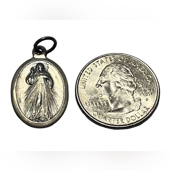 Vintage Guardian Angel/Jesus I Trust In You Religious Medal Pre Owned - Picture 3 of 3